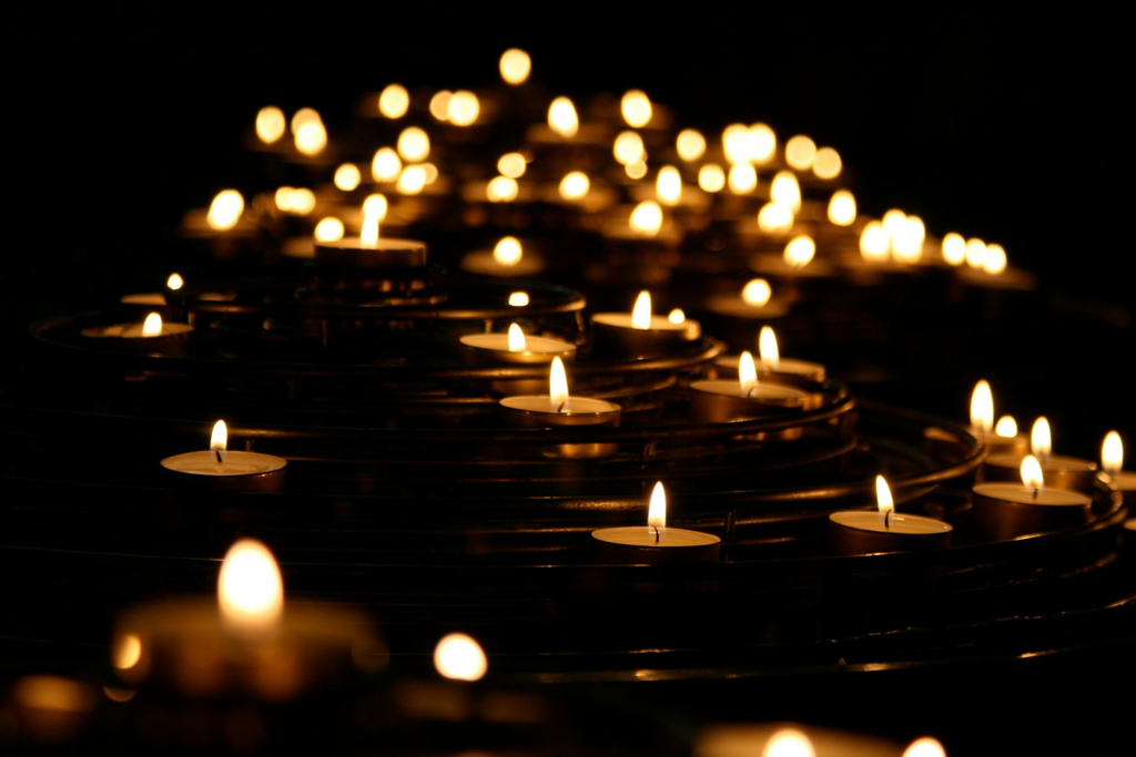 unsplash_fvl4b1gjpbk_candles.webp
