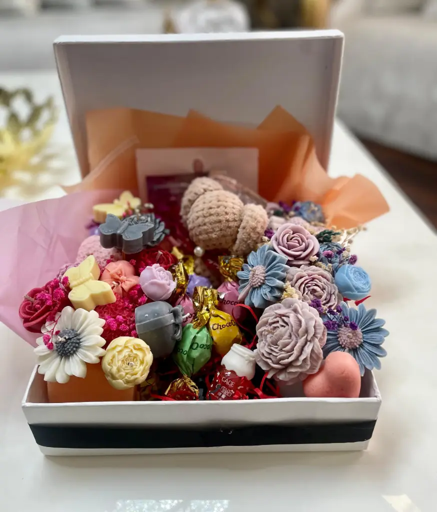 The whimsical bloom box